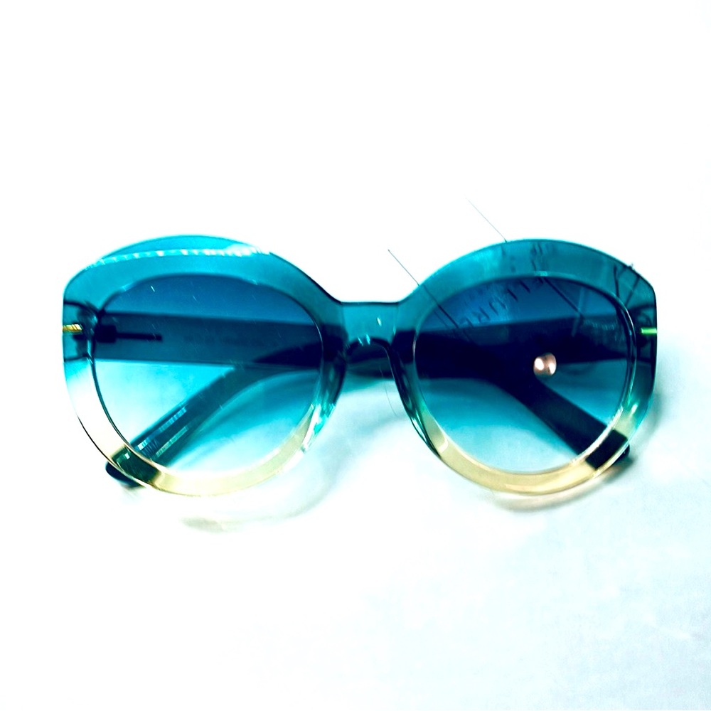 Contemporary Blue and Green Gradient Sunglasses